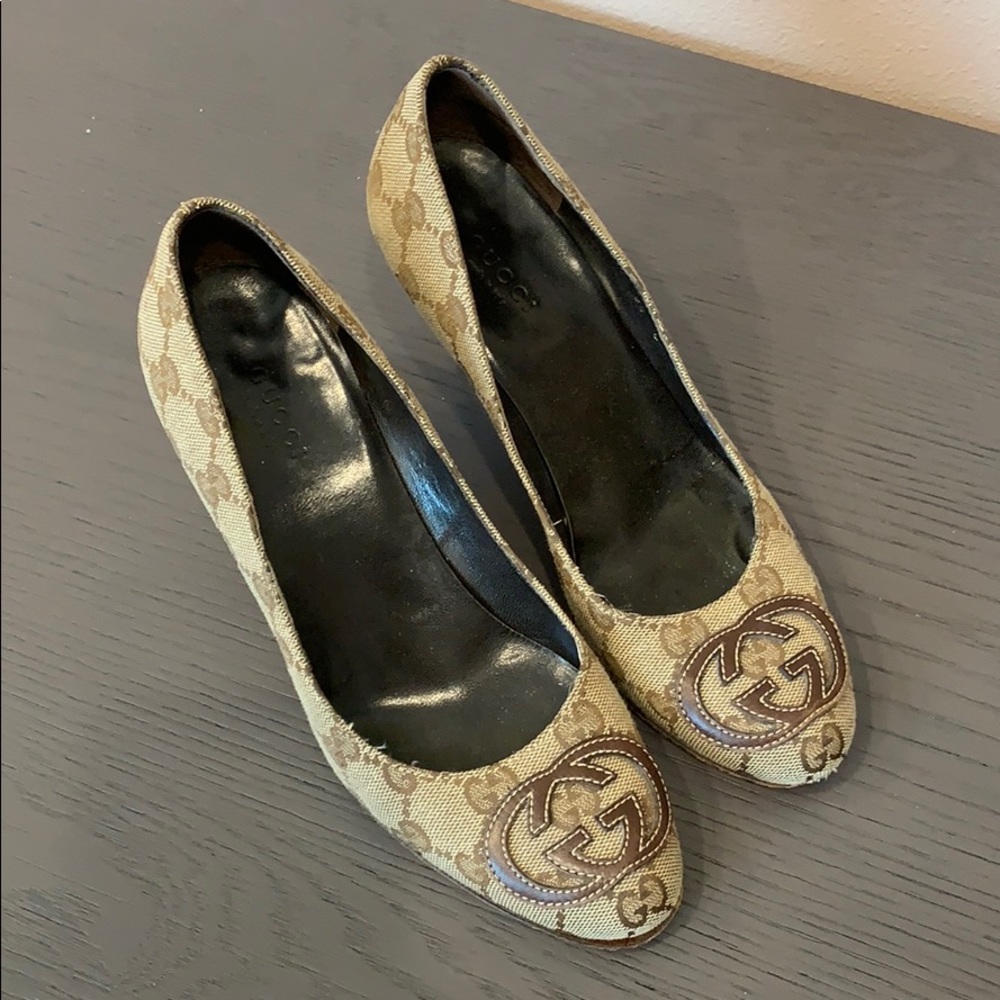 Gucci pumps